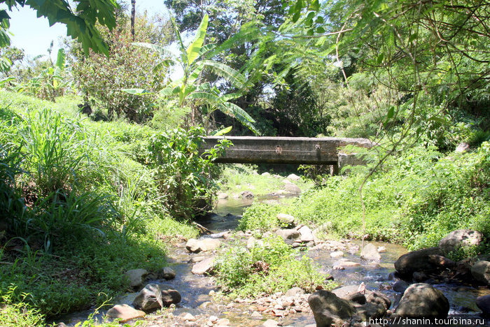 Мост через речку Виктория, Гренада