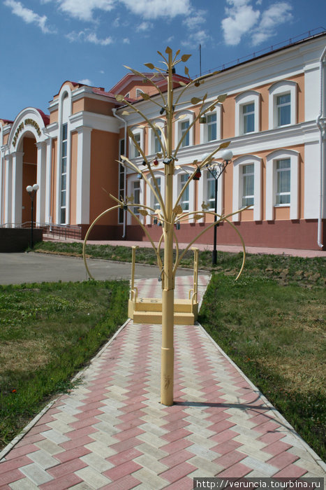 Дерево счастья. Краснослободск, Россия