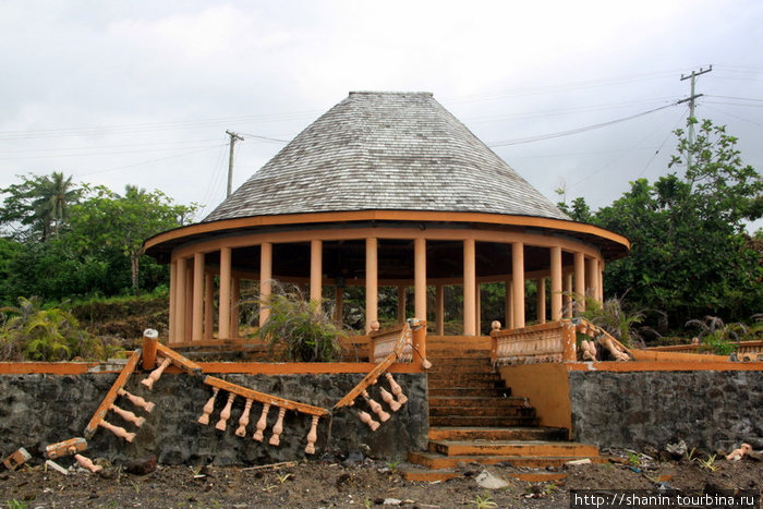 Следы разрушений Остров Уполу, Самоа