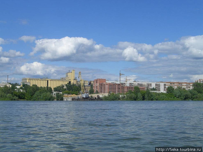 Прогулка на кораблике до острова 