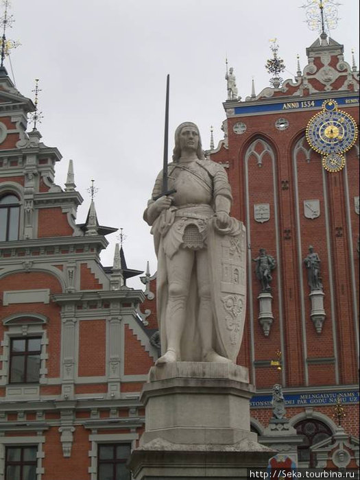 Статуя Роланда Рига, Латвия