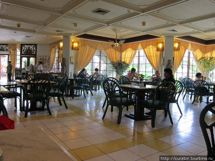 Столовая отеля — шведский завтрак Нуса-Дуа, Индонезия