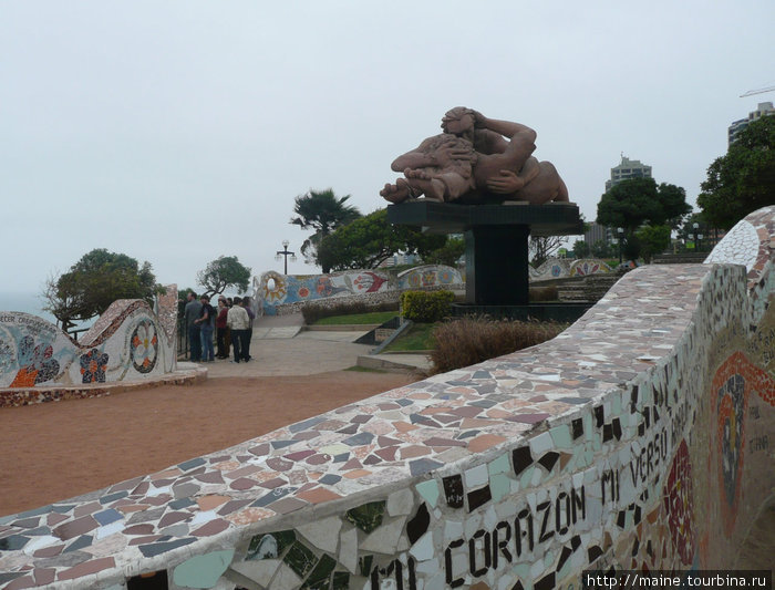 В парке на набережной Мирафлорес. Лима. Перу