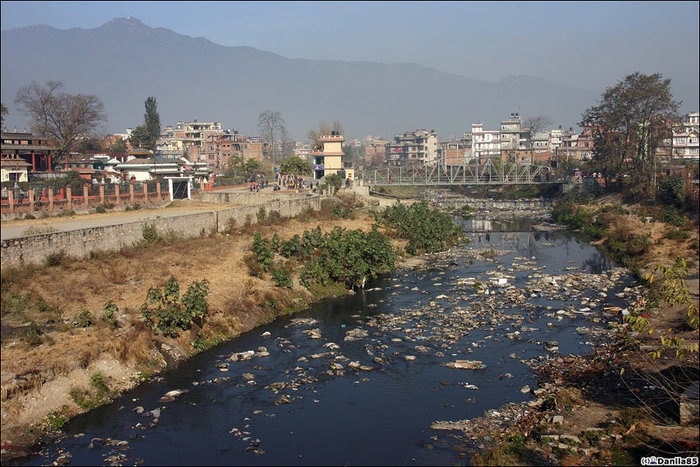 Рядом. Традиционное состояние рек. Катманду, Непал