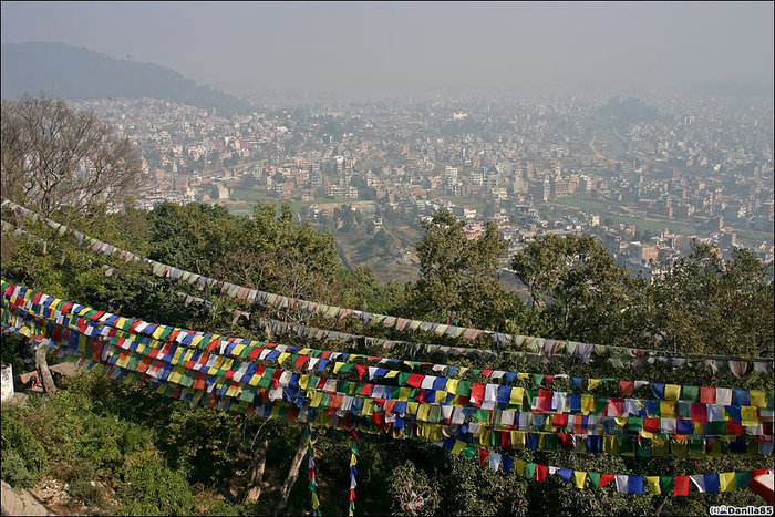 И с холма открыватеся отличный вид на город. Катманду, Непал