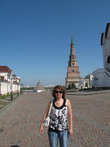 на территории Кремля, моя супруга Ирина, а позади нее Казанская падающая башня