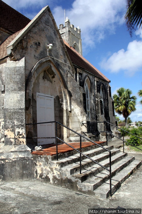Вход в англиканскую церковь закрыт Ви-Крейн, Барбадос