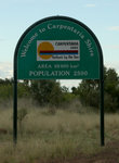Matilda Hwy ведет в округ Carpentaria с населением всего 2 500 человек на 68 000 км2.То есть где-то 27 км2 на одного человека! По этой дороге за более чем 350 км и 4 часа мы встретили всего 3 машины.
