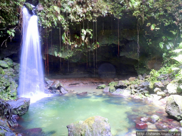 Изумрудный водопад Округ Сент-Джордж, Доминика