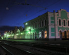 Здание вокзала в Вологде построено в 1907 году, реконструировано в 1987 — 1988 гг. 
Фирменные поезда Поморье прибывают сюда глубокой ночью независимо от направления следования