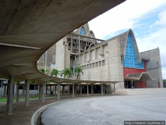 Город с собором Сальвалеон-де-Хигей, Доминиканская Республика