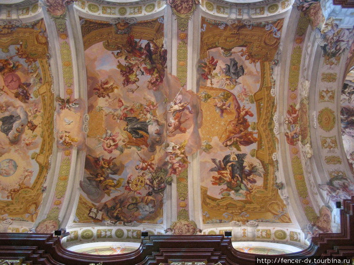 Росписи сводов не уступают работам Микеланджело в Ватикане Мельк, Австрия
