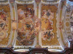 Росписи сводов не уступают работам Микеланджело в Ватикане