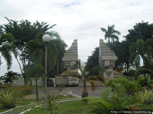 Китайское кладбище Сурабайя, Индонезия