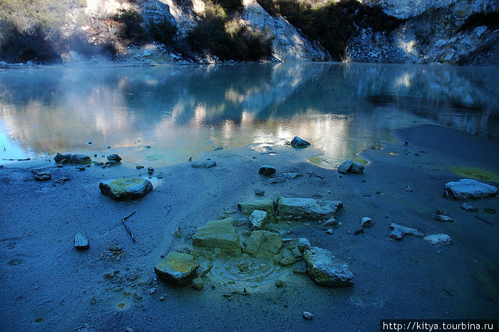 Геотермальная зона Wai-O-Tapu Роторуа, Новая Зеландия