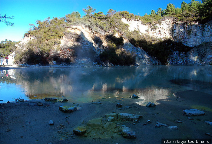Геотермальная зона Wai-O-Tapu Роторуа, Новая Зеландия