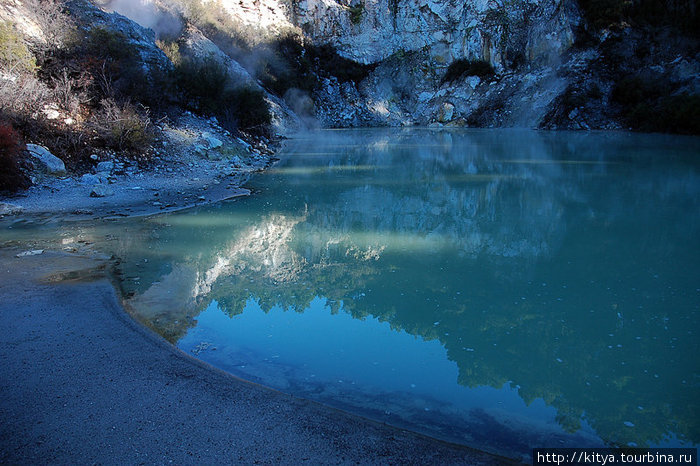 Геотермальная зона Wai-O-Tapu Роторуа, Новая Зеландия