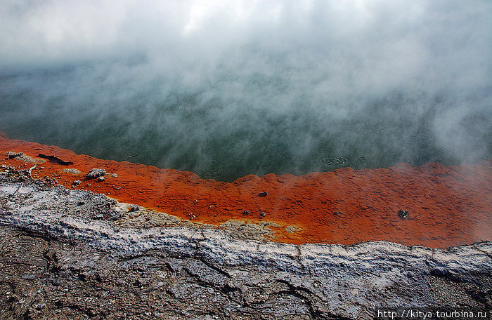 Геотермальная зона Wai-O-Tapu Роторуа, Новая Зеландия