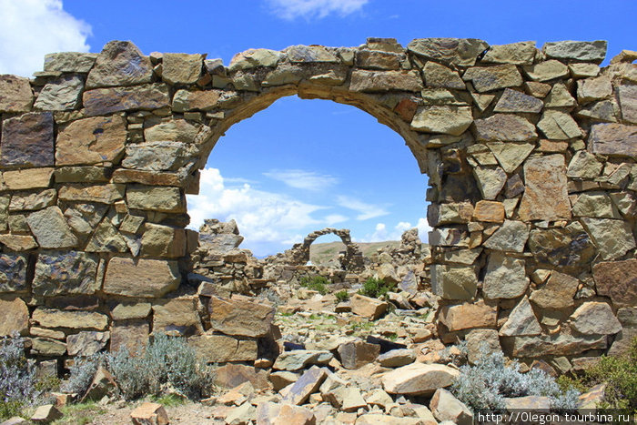 Каменные арки Исла-дель-Сол, Боливия