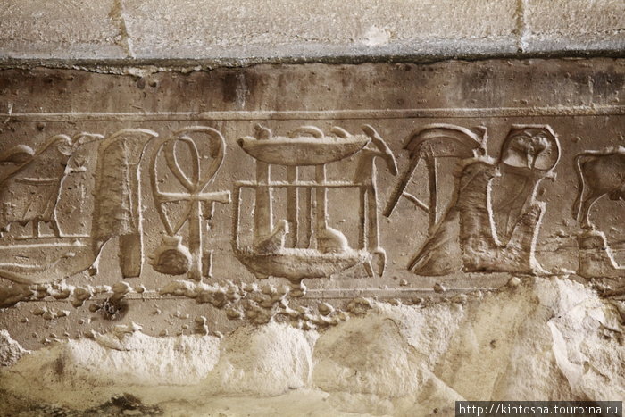 следы перебивки иероглифов Провинция Луксор, Египет