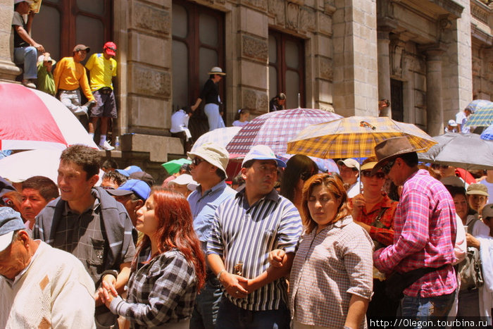 Толпы людей Кито, Эквадор