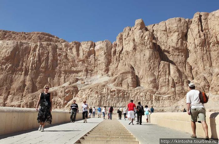 Дорога к храму Хатшепсут Луксор, Египет