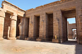 перистильны двор храма рамзеса 3