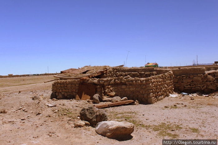 Стены, защищающие дворик Колчани, Боливия