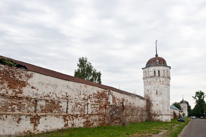 Стены монастыря Суздаль, Россия