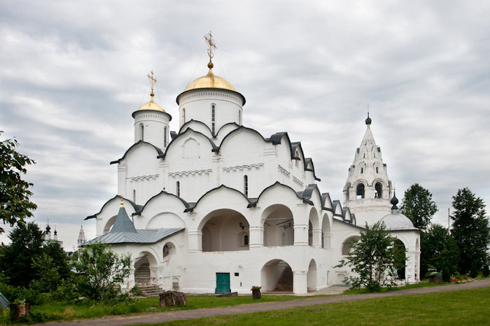 Покровская Церковь шлемовидные купола