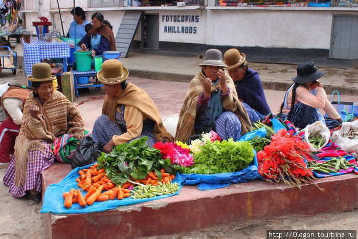 Яркая торговля Копакабана, Боливия