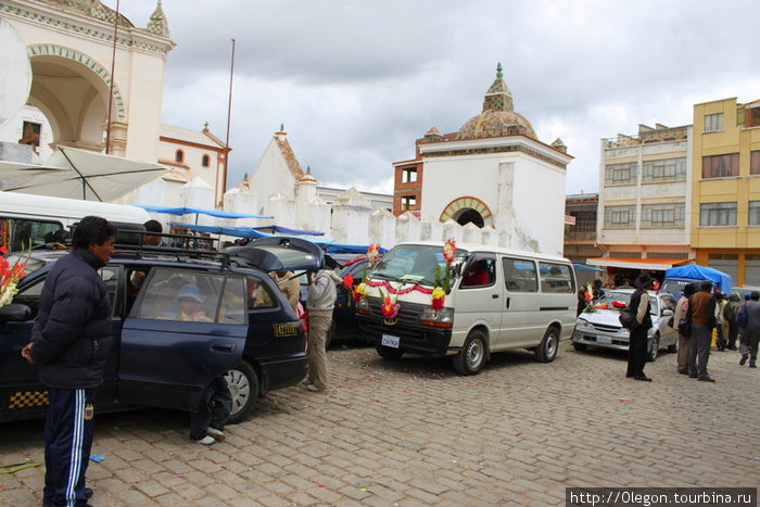 Культурная и религиозная жизнь города Копакабана, Боливия