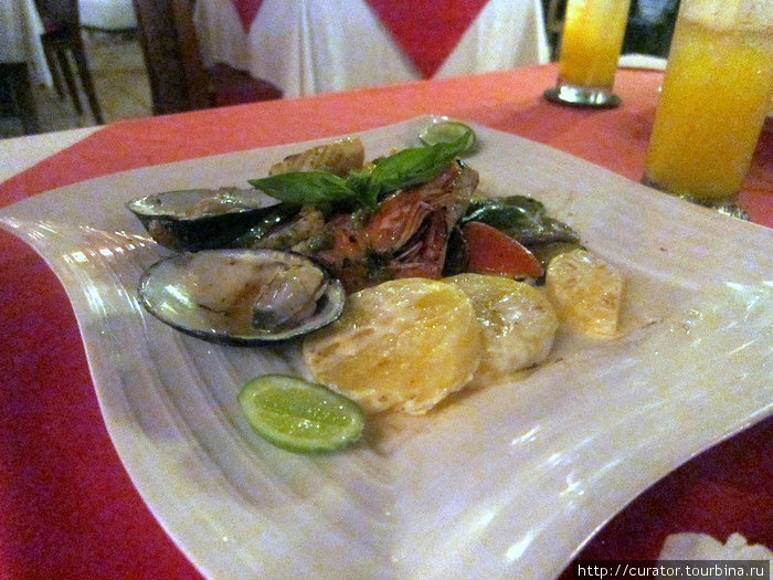 второе блюдо из морепродуктов конечно Нуса-Дуа, Индонезия