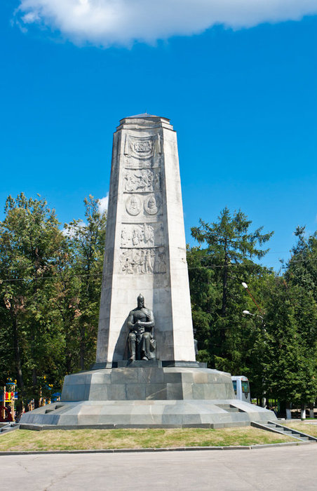 Памятник в честь 850-летия Владимира Владимир, Россия