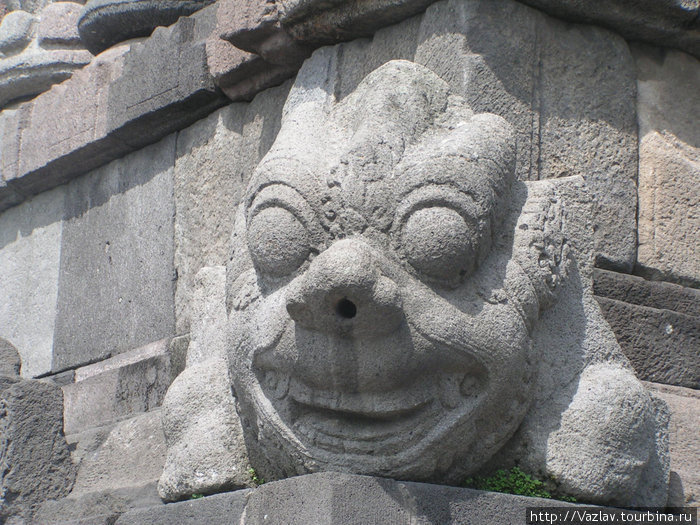 Забавный монстр Джокьякарта, Индонезия