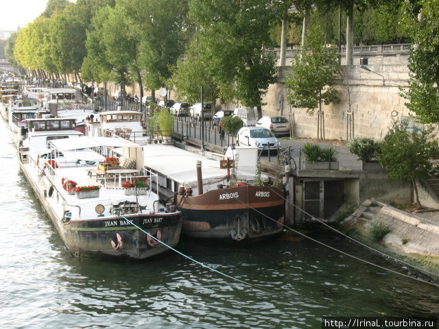 Лодки на Сене Париж, Франция