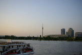 Знаменитая Донау Турм — венская телебашня с отличным видом на Дунай и город