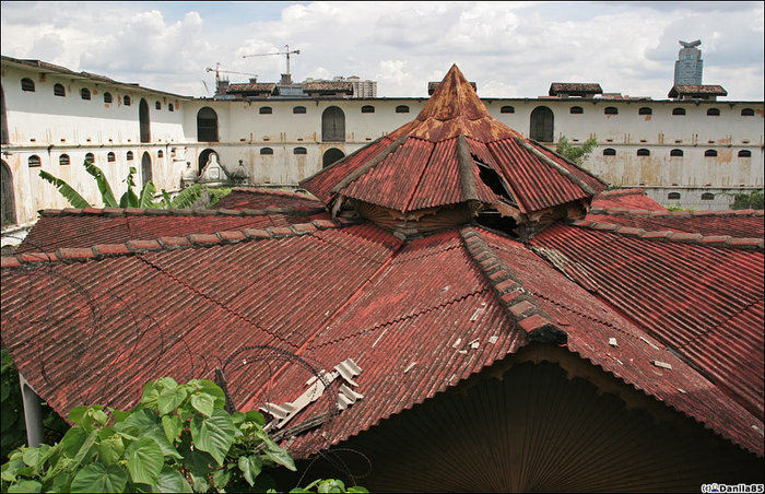 Крыша столовой. Куала-Лумпур, Малайзия