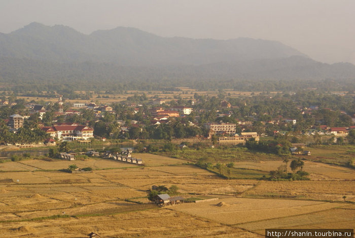 Вид на Внвьенг Ванвьенг, Лаос