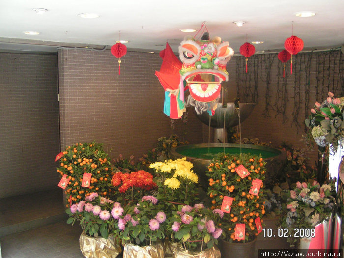 Подношения божествам Коулун, Гонконг