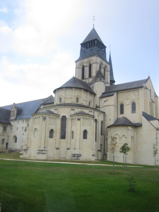 аббатство Фонтевро, где захоронен Ричард львиное сердце! Бретань, Франция