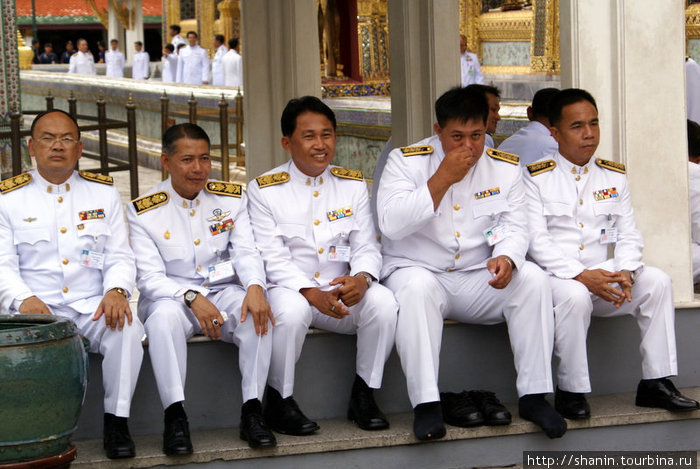 Военные на экскурсии Бангкок, Таиланд