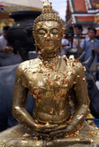 Будда в пластинках из сусального золота