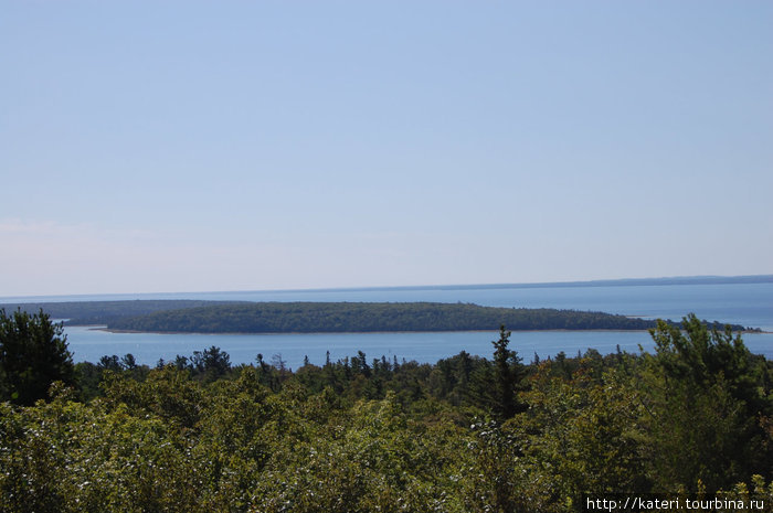 Единение с природой на острове Mackinac, MI Остров Макино, CША