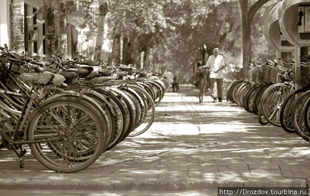 So many bicycle\’s in Beijing... Пекин, Китай
