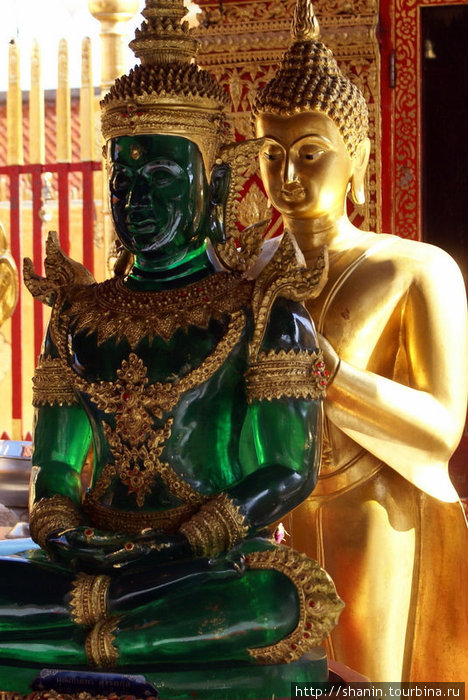 Два Будды — изумрудный и золотой
