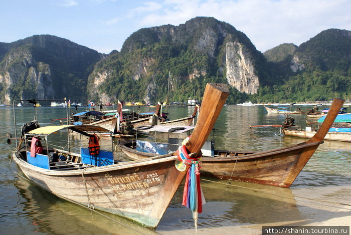 Лодки Острова Пхи-Пхи, Таиланд