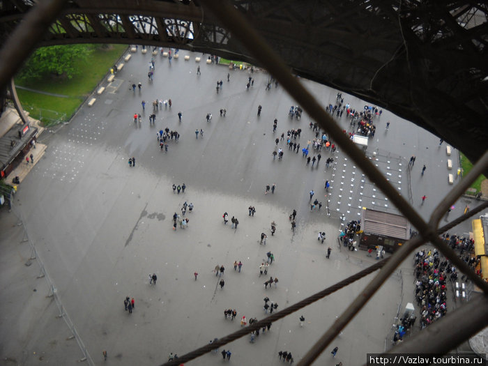 Люди-букашки Париж, Франция