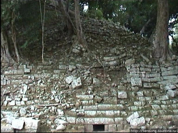 Так выглядят руины,которые ещё не восстанавливали. Гондурас