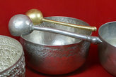 Серебряная посуда в музее вата Пхра-Тхат-Лампанг-Луанг